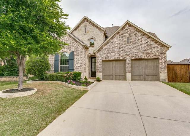 Property at 318 Park Hill Ln, Grapevine, TX 76051, 4 beds, 3.5 baths
