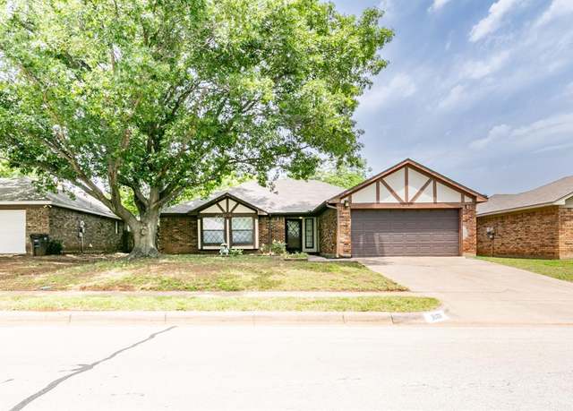 Property at 3108 Creekwood Ln, Fort Worth, TX 76123, 4 beds, 2 baths