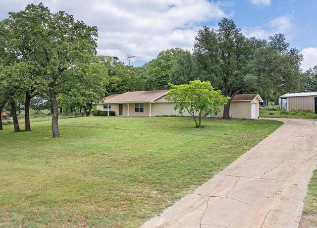Property at 8804 N US Highway 377, Stephenville, TX 76401, 3 beds, 2 baths