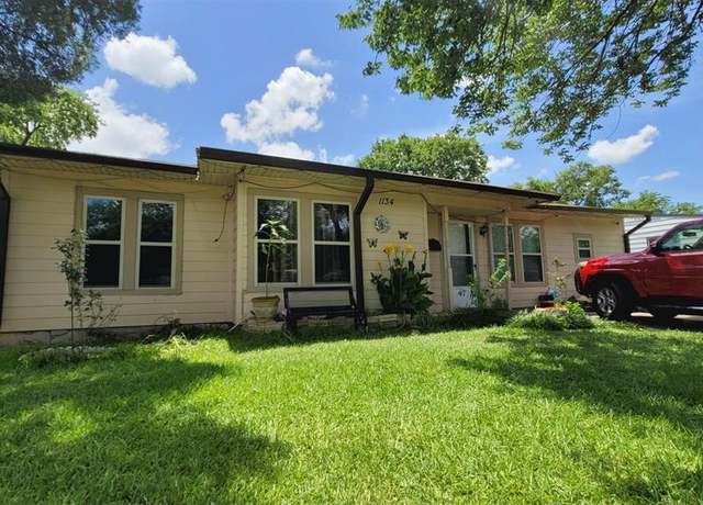Property at 1134 Shawnee Trce, Grand Prairie, TX 75051, 4 beds, 2 baths