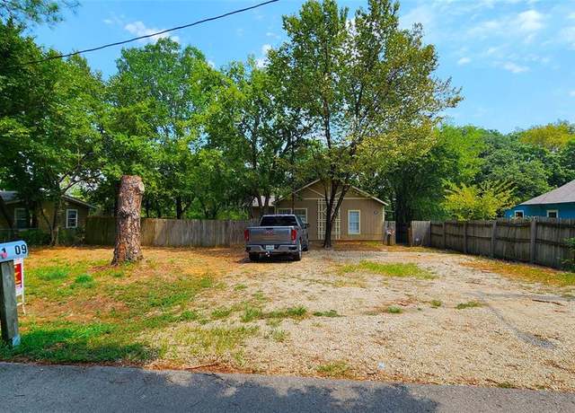 Property at 1309 Bridges St, Denton, TX 76208, 4 beds, 2 baths