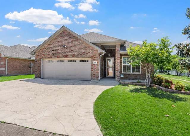 Property at 106 Sunglow Loop, Red Oak, TX 75154, 2 beds, 2 baths