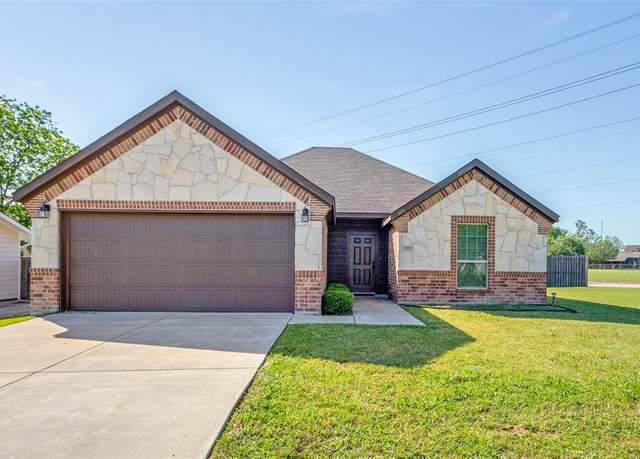 Property at 2515 First St, Caddo Mills, TX 75135, 3 beds, 2 baths