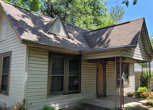 Property at 1107 N Ross Ave, Tyler, TX 75702, 3 beds, 1 bath