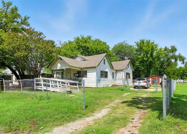 Property at 5017 Pinson St, Fort Worth, TX 76105, 2 beds, 1 bath