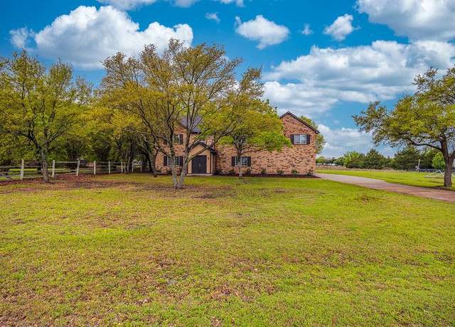 Property at 731 Rock Hill Dr, Red Oak, TX 75154, 4 beds, 3.5 baths