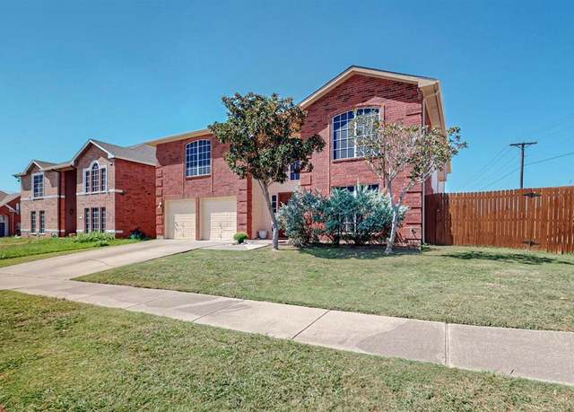Property at 8202 Silverton Dr, Arlington, TX 76001, 4 beds, 3 baths