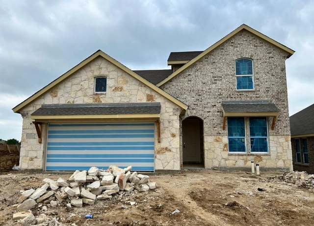 Property at 3516 Columbus St, Gainesville, TX 76240, 4 beds, 3.5 baths