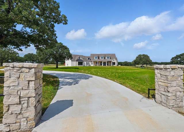 Property at 623 Lake Valley Rd, Sunset, TX 76270, 4 beds, 4 baths