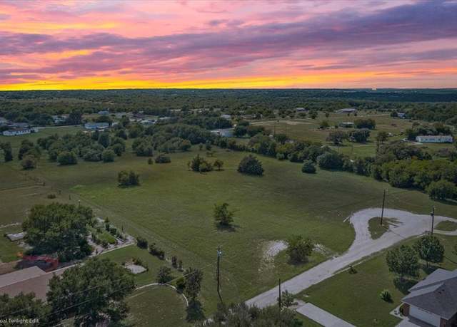 Property at 110 Brown Dr, Eddy, TX 76524