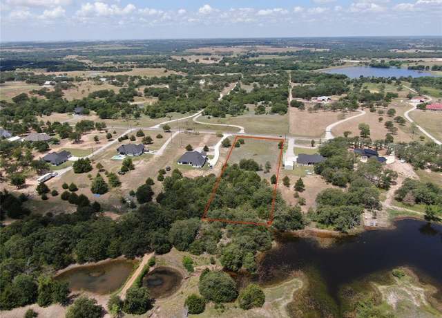 Property at 1683 S Hubbard St, Alvord, TX 76225, 3 beds, 2.5 baths