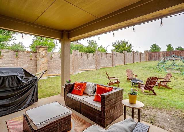 Property at 11948 Carlin Dr, Fort Worth, TX 76108, 5 beds, 2 baths