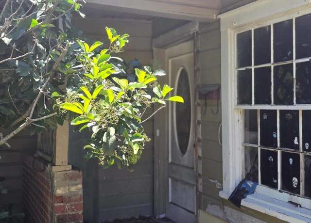 Property at 3812 King St, Greenville, TX 75401, 3 beds, 1 bath
