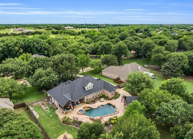 Property at 1857 Plum Creek Dr, Midlothian, TX 76065, 4 beds, 3.5 baths