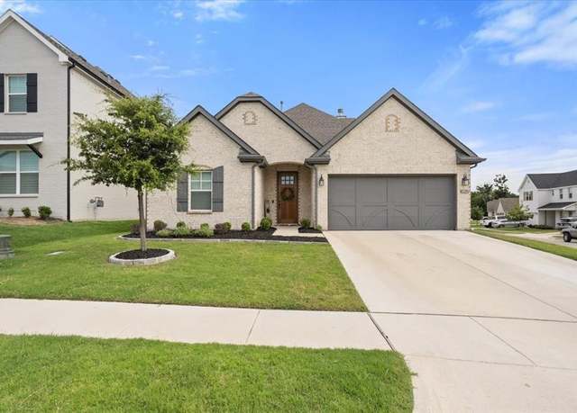 Property at 1025 Gannon Valley Trl, Weatherford, TX 76087, 4 beds, 2 baths