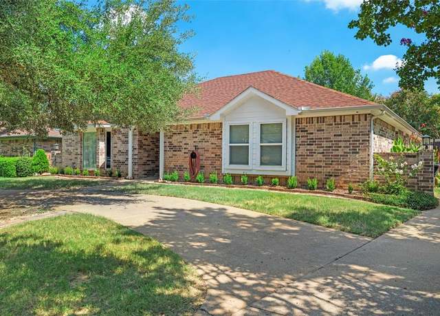 Property at 708 Gunnison Ct, Arlington, TX 76006, 3 beds, 2 baths