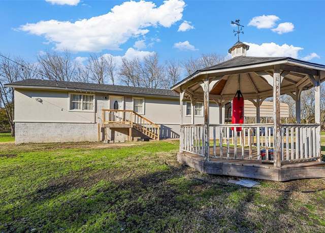 Property at 4900 Cordell St, Greenville, TX 75401, 4 beds, 2 baths