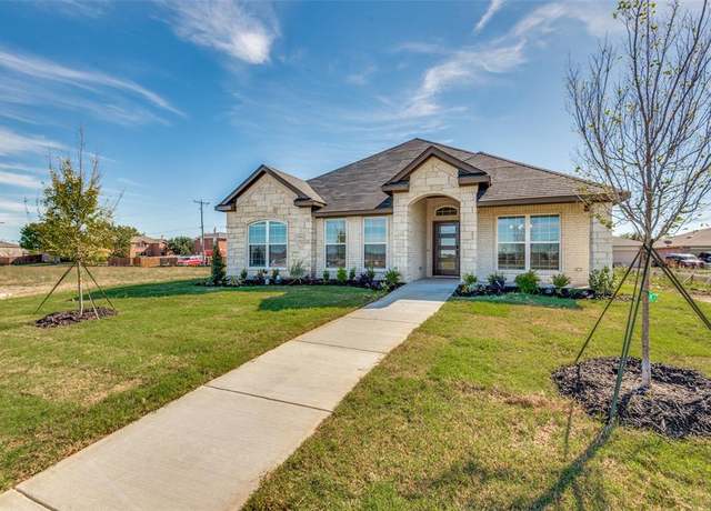 Property at 1444 N Carolina Ave, Lancaster, TX 75134, 4 beds, 2.5 baths