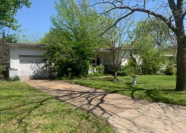 Property at 2121 N Hickory St, Sherman, TX 75092, 3 beds, 1 bath