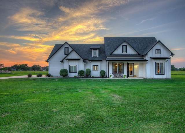 Property at 313 Rs County Road 3430, Emory, TX 75440, 3 beds, 2 baths