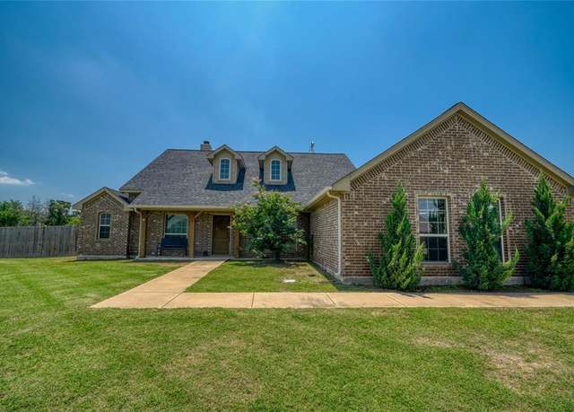 Property at 144 Brady Coleman Ln, Springtown, TX 76082, 4 beds, 2 baths