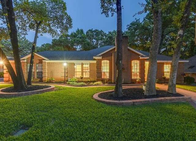 Property at 3008 Stone Bluff Ct, Arlington, TX 76017, 3 beds, 2.5 baths