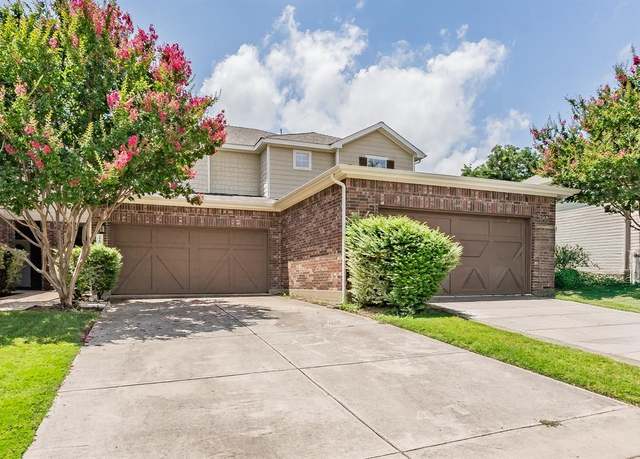 Property at 2200 Oklahoma Ave, Plano, TX 75074, 2 beds, 2.5 baths