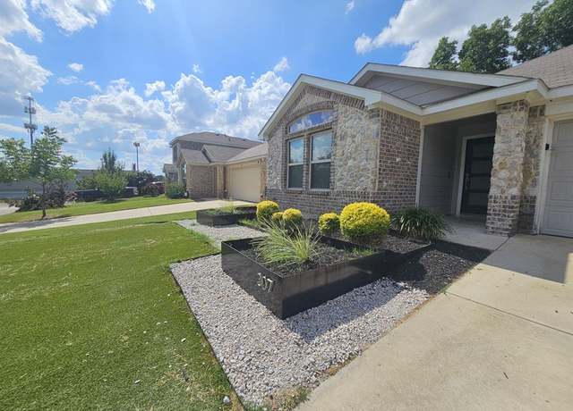 Property at 307 W Ohio Ave, Dallas, TX 75224, 4 beds, 2 baths