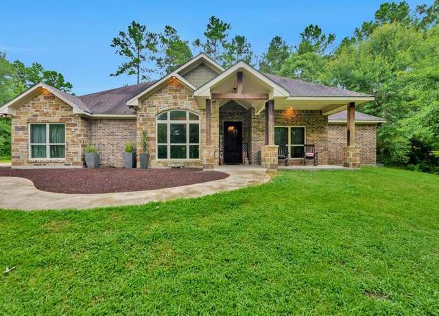 Property at 724 Westwood Loop, Lufkin, TX 75904, 3 beds, 2.5 baths