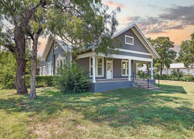 Property at 1108 SW 5th Ave, Mineral Wells, TX 76067, 3 beds, 2 baths