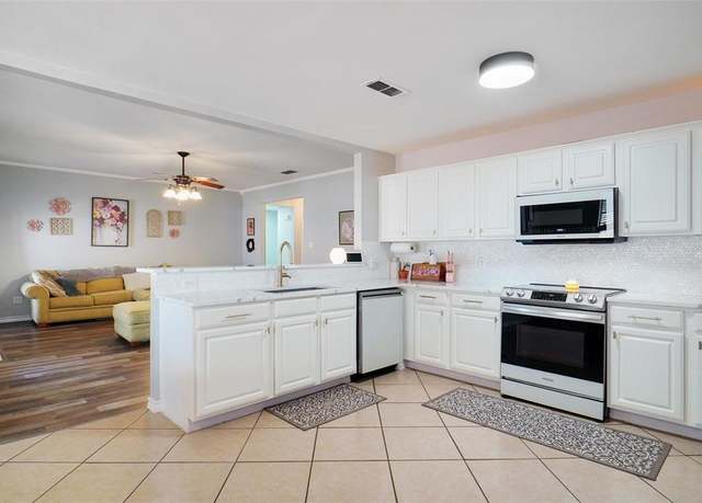Property at 527 Lone Star St, Joshua, TX 76058, 4 beds, 2 baths