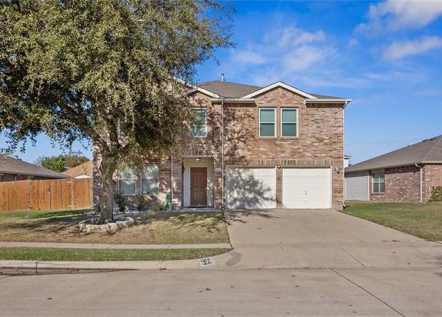 Property at 604 Mallard Dr, Saginaw, TX 76131, 4 beds, 3.5 baths