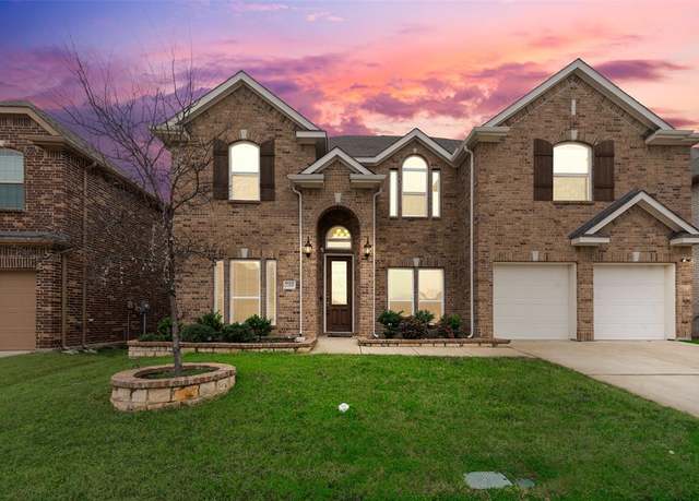 Property at 200 Ravenel St, Glenn Heights, TX 75154, 5 beds, 3.5 baths