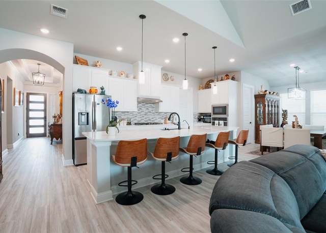 Property at 2309 Red Tailed Hawk Ln, Mckinney, TX 75071, 4 beds, 3 baths