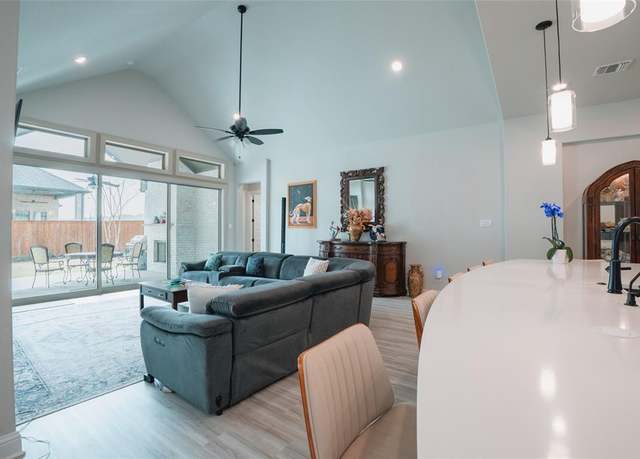 Property at 2309 Red Tailed Hawk Ln, Mckinney, TX 75071, 4 beds, 3 baths