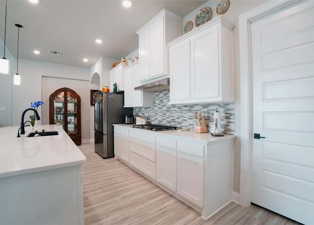Property at 2309 Red Tailed Hawk Ln, Mckinney, TX 75071, 4 beds, 3 baths