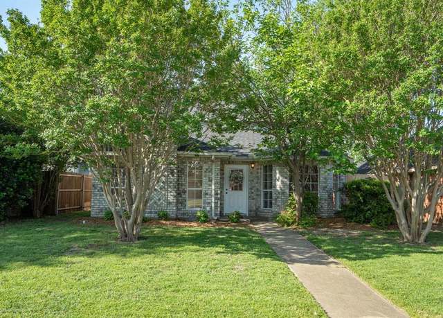 Property at 2132 Arbor Creek Dr, Carrollton, TX 75010, 3 beds, 2.5 baths
