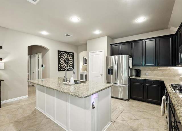 Property at 176 Pleasant Hill Ln, Fate, TX 75189, 3 beds, 2 baths