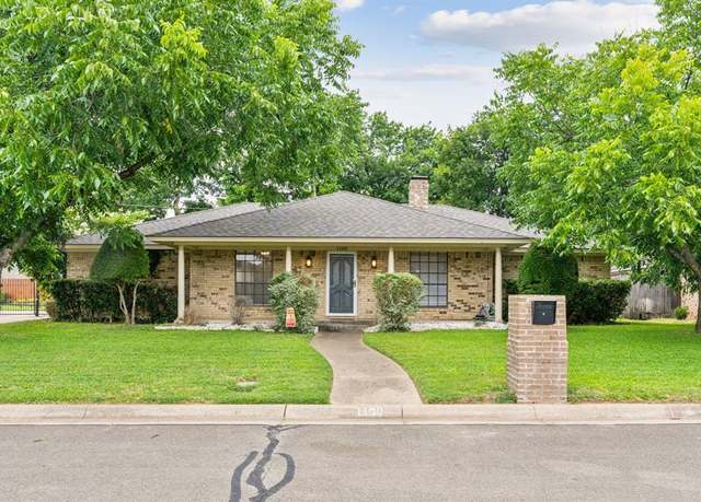 Property at 1100 Briarcliff Dr, Arlington, TX 76012, 4 beds, 2.5 baths