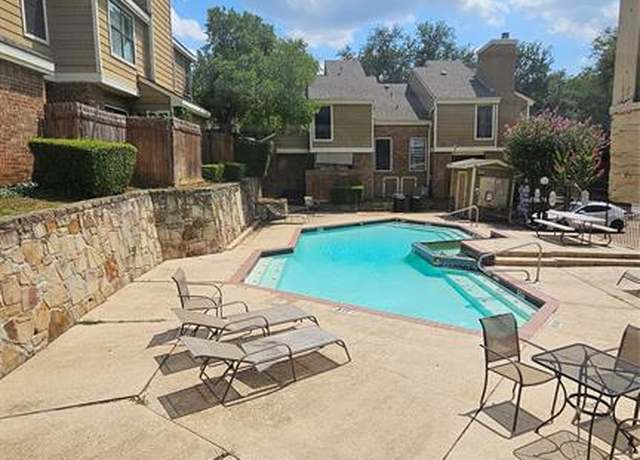 Property at 2117 Park Willow Ln Unit C, Arlington, TX 76011, 2 beds, 1.5 baths