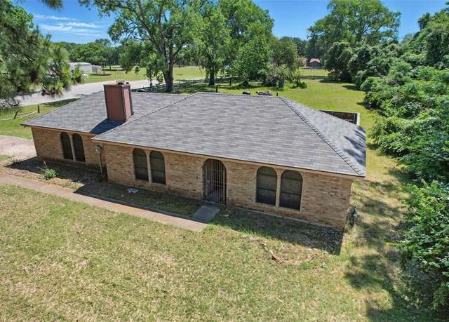 Property at 2701 Mims St, Fort Worth, TX 76112, 2 beds, 1.5 baths