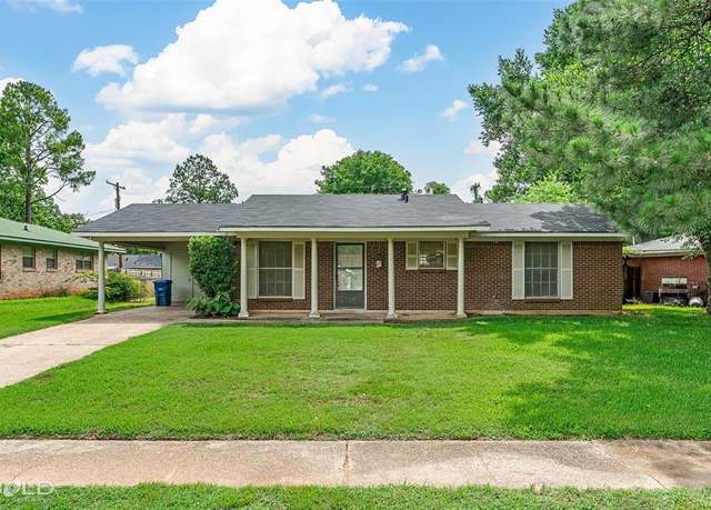Property at 2541 Mecom Dr, Shreveport, LA 71104, 3 beds, 1.5 baths