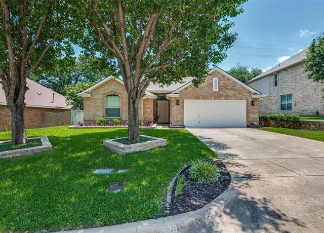 Property at 920 Park Forest Dr, Hurst, TX 76053, 4 beds, 2 baths
