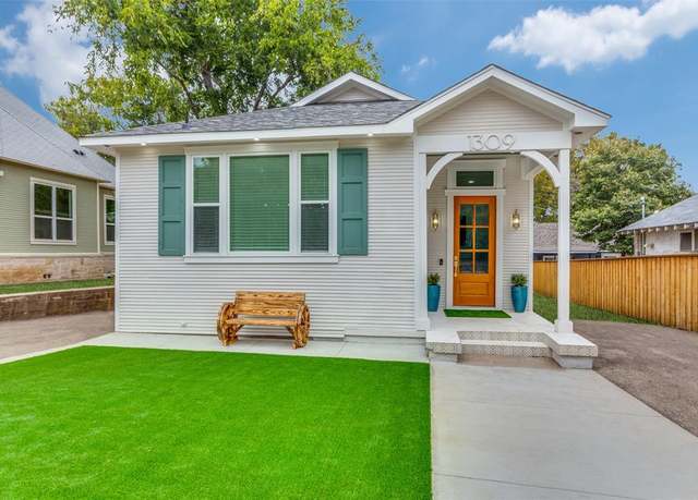 Property at 1309 E Peach St, Fort Worth, TX 76102, 2 beds, 2 baths