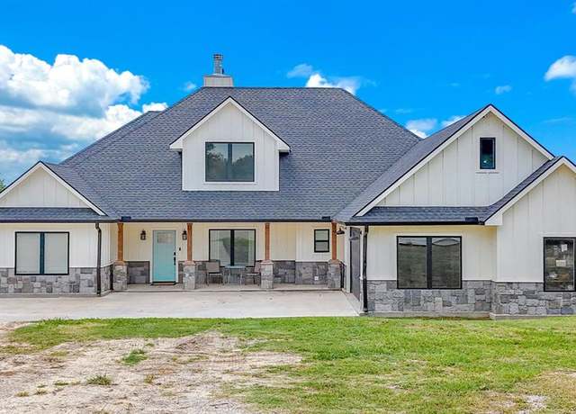 Property at 2121 SE County Road 2160, Corsicana, TX 75109, 5 beds, 3.5 baths