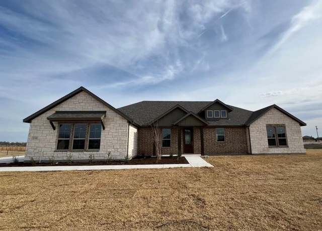 Property at 116 Pampas Ct, Decatur, TX 76234, 3 beds, 2 baths
