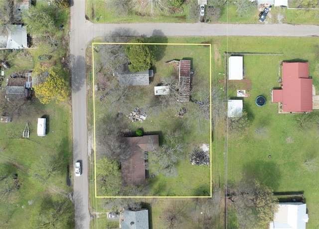 Property at 210 and 218 N Collins, Colbert, OK 74733, 4 beds, 2.5 baths
