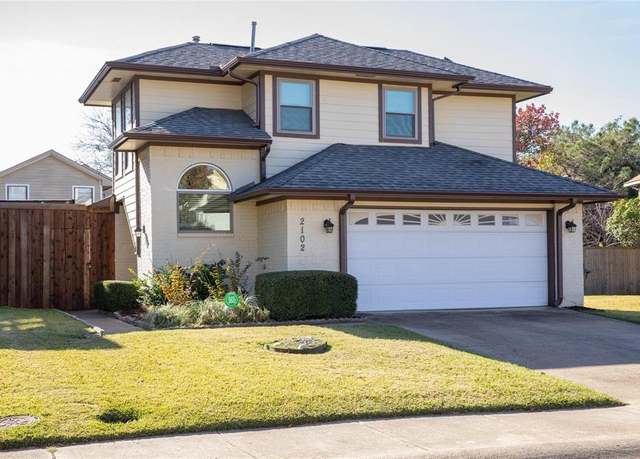 Property at 2102 Cologne Dr, Carrollton, TX 75007, 2 beds, 2.5 baths