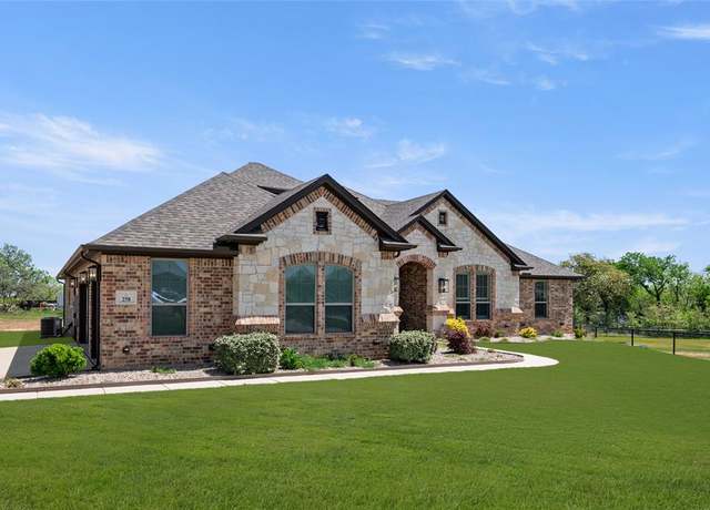 Property at 258 Odell Rd, Springtown, TX 76082, 4 beds, 3 baths