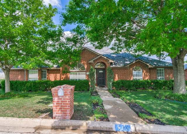 Property at 309 Deauville Dr, Fort Worth, TX 76108, 4 beds, 3 baths